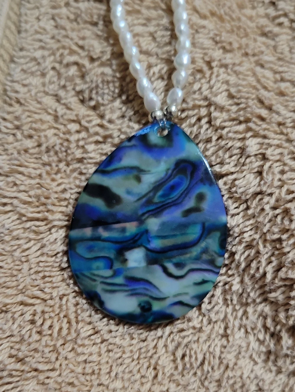 Stunning Artisan Abalone Shell Teardrop Pendant Freshwater Rice Pearl Necklace